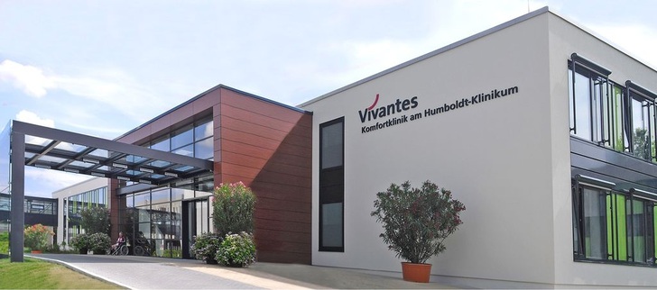 Abb. 1 Die neue 96-Betten-Komfortklinik des Vivantes Humboldt-Klinikums hat sich aufgrund ihrer ­hochwertigen Ausstattung sehr erfolgreich auf dem Berliner Krankenhaus-Markt etabliert, …