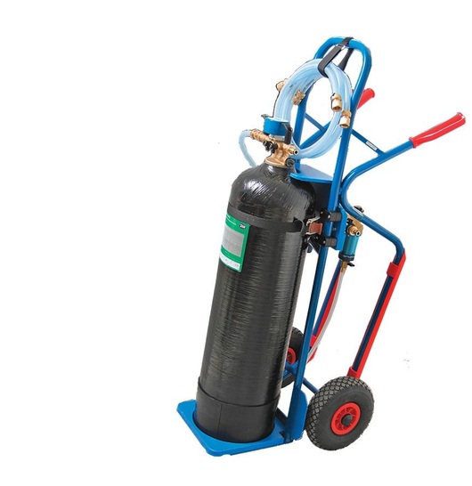 SYR: Füll-Caddy 3200. - © Sasserath
 SYR: Füll-Caddy 3200.