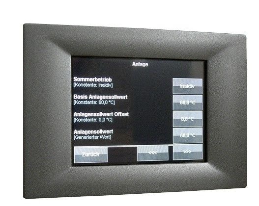 Viessmann: Touch-Display zur Steuerung von Mehrkesselanlagen mit dem Multi Modul Management MMM-200. - © Viessmann Werke
