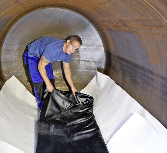 Afriso-Euro-Index: Umbau eines Stahltanks zm Regenwasserspeicher mit einer Innenhülle mit integrierten Magneten.