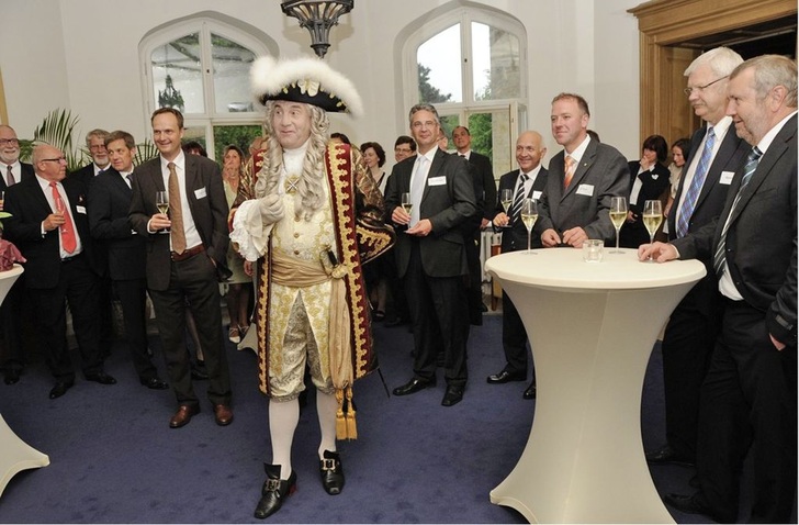 Rossweiner: Empfang zum 125-jährigen Firmenjubiläum im Schloss Eckberg in Dresden.
