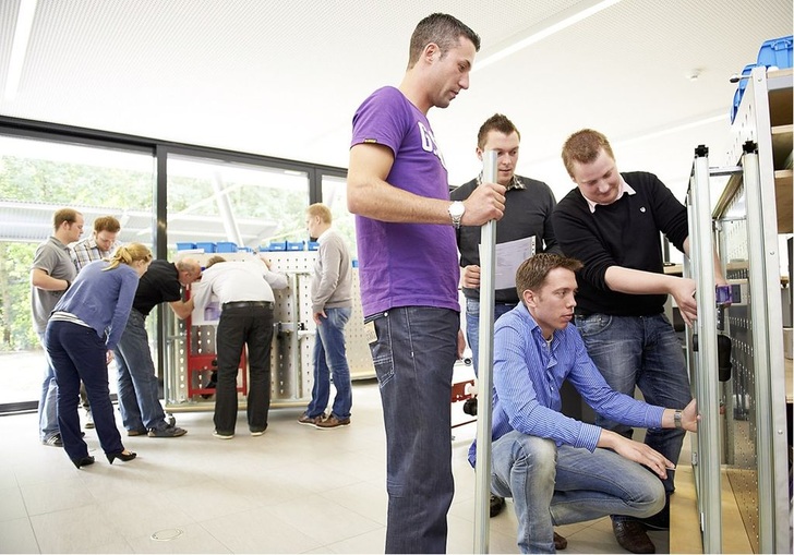 Training an mobilen Montageeinheiten im Tece Technikum.