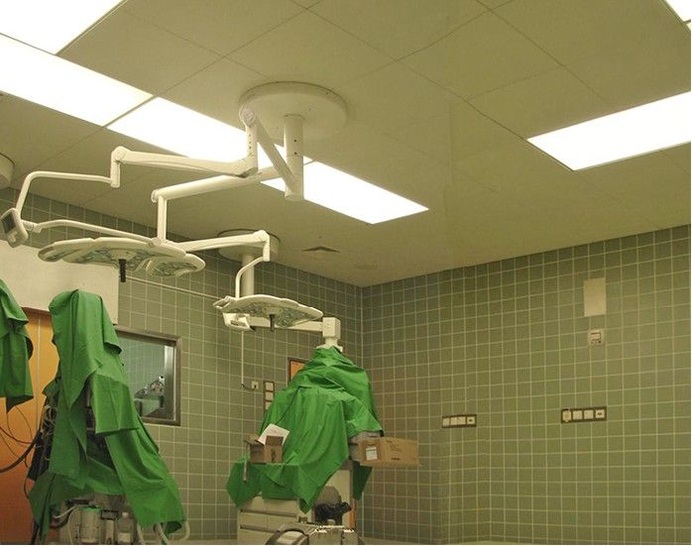 Abb. 1 OP 3 des KH Hainburg vor der Sanierung.