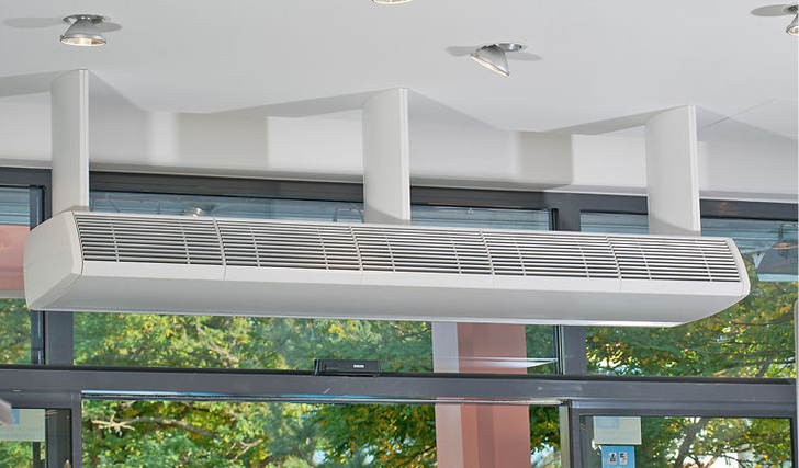 Biddle: Türluftschleier CA2 mit CHIPS-Regelung.