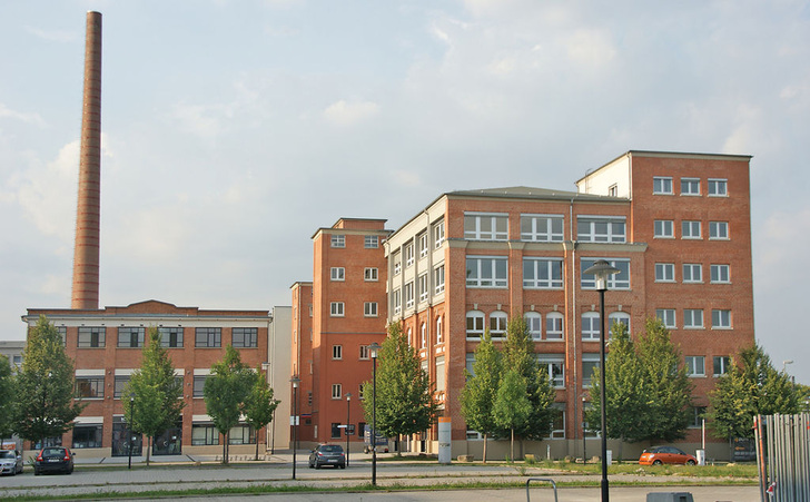Abb. 1 Das Salamanderareal in Kornwestheim mausert sich zum Stadtquartier mit urbanem Flair: Die umgebauten Lager- und Produktionshallen der ehemaligen Schuhwerke sind Zeugen industrieller Erfolgsgeschichte.