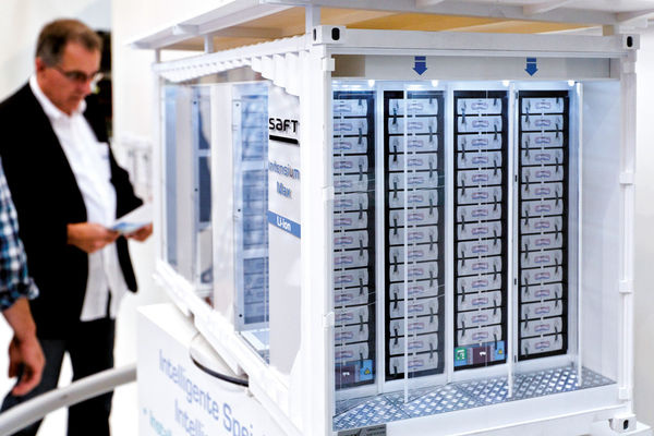 170 Aussteller sind für die Produktsparte Energiespeicher zur Intersolar Europe 2013 angemeldet.