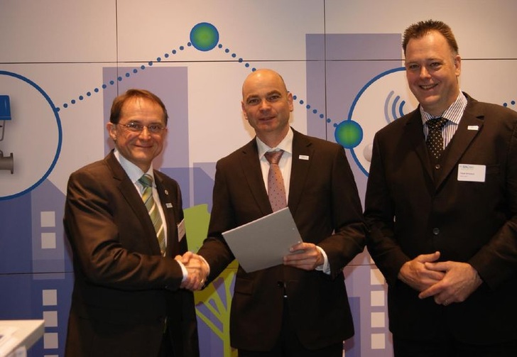 Karl-Heinz Belser (Vorstandsmitglied der BIG-EU), Peter Kellendonk (Vorsitzender EEBus Foundation) und Frank Schubert (Beirat der BIG-EU), (v.l.). (Quelle: BIG-EU)