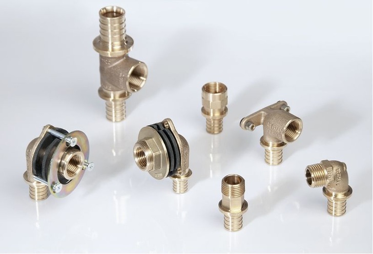 Rehau: Rautitan-MX-Fittings.