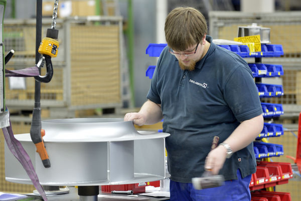 Ventilatorenfertigung bei Ziehl-Abegg.