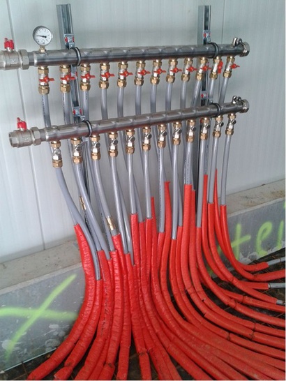 IVT: Großvolumiger Heizkreisverteiler für eine ­Industrieflächenheizung.