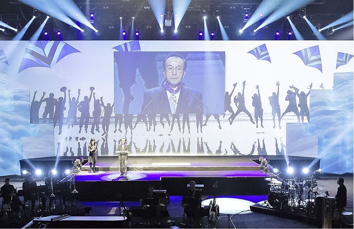 40 Jahre Daikin in Ostende. Noriyuki Inoue, CEO von Daikin Industries, Ltd. wurde mit dem Orden „Commander in the Order of King Leopold“ ausgezeichnet — der höchste belgische Orden, den ein Nicht-Belgier bekommen kann. - © Daikin Europe
 40 Jahre Daikin in Ostende. Noriyuki Inoue, CEO von Daikin Industries, Ltd. wurde mit dem Orden „Commander in the Order of King Leopold“ ausgezeichnet — der höchste belgische Orden, den ein Nicht-Belgier bekommen kann.