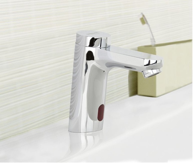 Benkiser: Selbstschluss-Armatur Aura mit elektronischer Auslösung. - © Benkiser
 Benkiser: Selbstschluss-Armatur Aura mit elektronischer Auslösung.