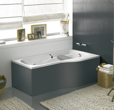 <p>
</p>

<p>
Keramag: Badewanne Comfort Plus Family. 
</p> - © Bild: Keramag

