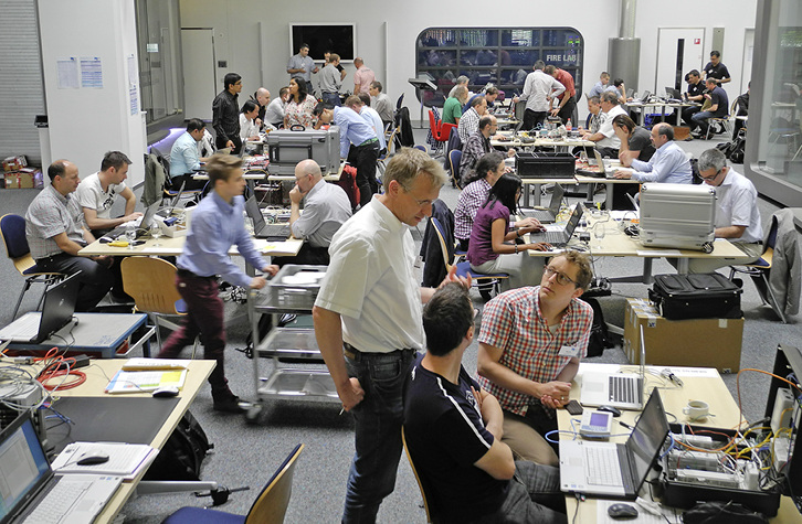 <p>
<span class="GVAbbildungszahl">1</span>
 Das BACnet Plugfest findet abwechselnd bei den Mitgliedern der BIG-EU statt. Gastgeber im Mai 2014 war die Siemens Building Technology Division in Zug, Schweiz. 
</p>

<p>
</p> - © Bild: BIG-EU

