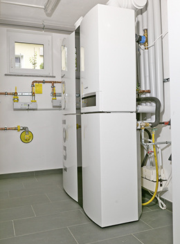 



Buderus: Brennstoffzellenanlage Logapower FC10. 
