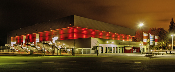 <p>
<span class="GVAbbildungszahl">1</span>
 Konzerte, Sportveranstaltungen, Messen und mehr – die Multifunktionshalle EmslandArena bietet Platz für Veranstaltungen aller Art. 
</p>

<p>
</p> - © Bild: Tece

