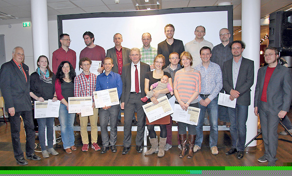 <p>
</p>

<p>
Studienpreis 2014: Die Preisträger, Achim Trogisch (links), Uwe Franzke (Mitte) und ILK-Mitarbeiter. 
</p> - © Bild: ILK-Verein

