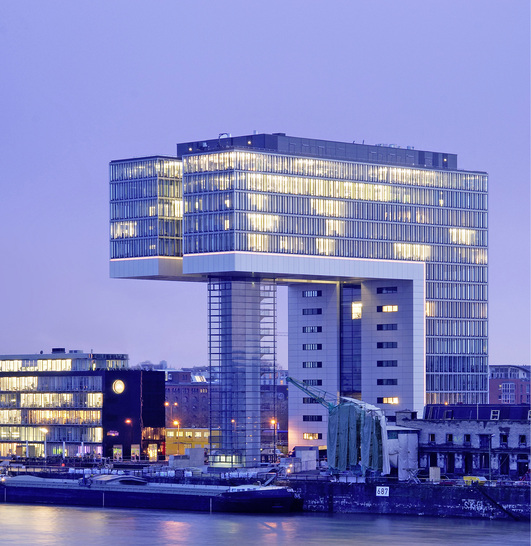 



1
 Best-Practice-Beispiel für die thermische Bauteilaktivierung: Das Bürogebäude Kranhaus Plus am Kölner Rheinauhafen. 
