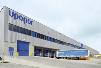 



Das neue Logistikzentrum der Uponor GmbH am Firmenhauptsitz in Haßfurt. 
