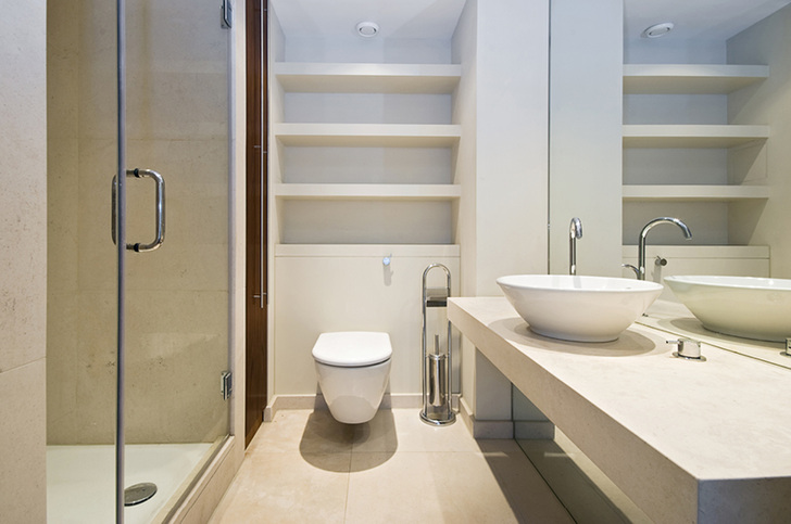 
1
 Besonders in Großanlagen wie Hotels ist das Trinkwasser durch eine nicht dauerhaft gewährleistete bestimmungsgemäße Nutzung einem erhöhten Risiko der Verkeimung ausgesetzt. 



