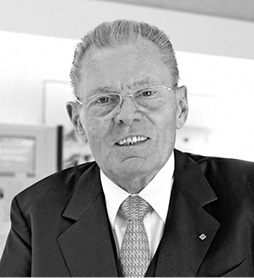 <p>
</p>
<p>
Heinz Trox (29.06.1934 – 01.10.2015).
</p> - © Trox
 
Heinz Trox (29.06.1934 – 01.10.2015).