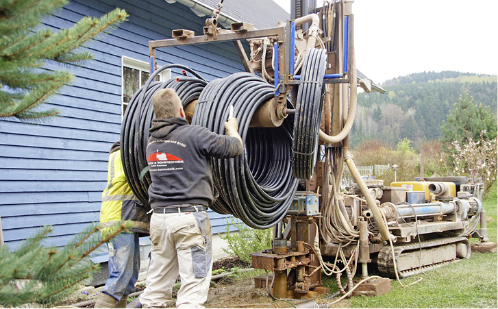



1
 Gegenüber den Vorgaben einer fachgerechten Ringraumverfüllung erscheint der eigentliche Bohrvorgang einer Erdwärmesonde vergleichsweise einfach. 
