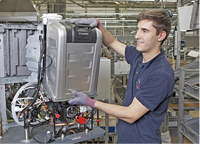 <p>
</p>
<p>
Mit einer neuartigen Gerätegeneration ist Bosch Thermotechnik auf Wachstumskurs.
</p> - © Bosch
 
Mit einer neuartigen Gerätegeneration ist Bosch Thermotechnik auf Wachstumskurs.