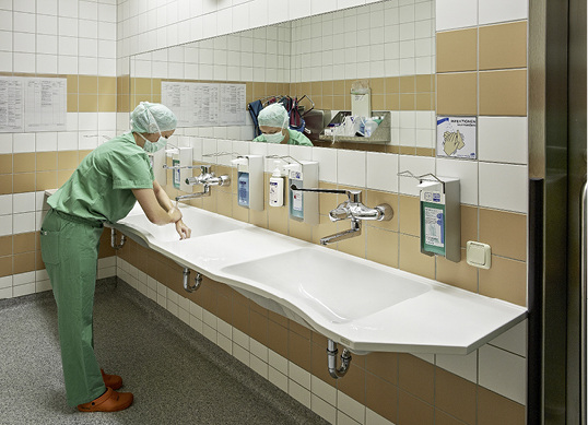 
Franke Aquarotter: Variusmed Reihenwaschtisch. 



