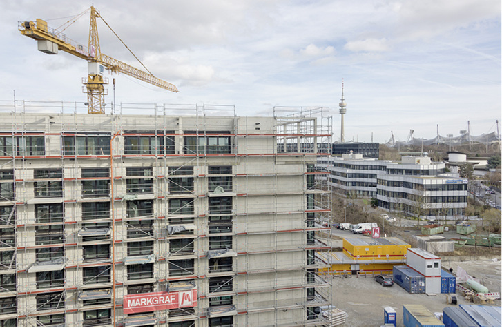 



1
 Schöner wohnen in München: Das Boardinghouse The Flag am Rande des Olympiazentrums ist besonders bei Studenten beliebt … 
