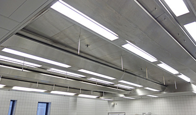 



Reven: Sensoren unter der Lüftungsdecke zur Erfassung der Wrasendichte. 
