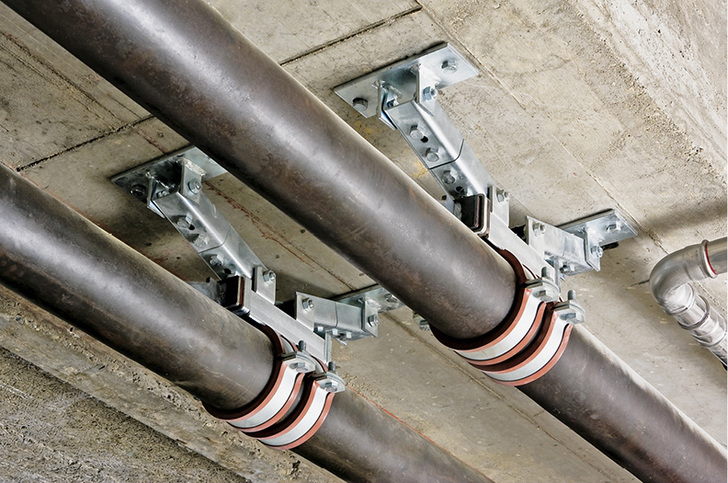 Festpunkte gibt es für nahezu alle Befestigungs-Situationen, zum Beispiel mit vormontierten Gelenkhaltern.
