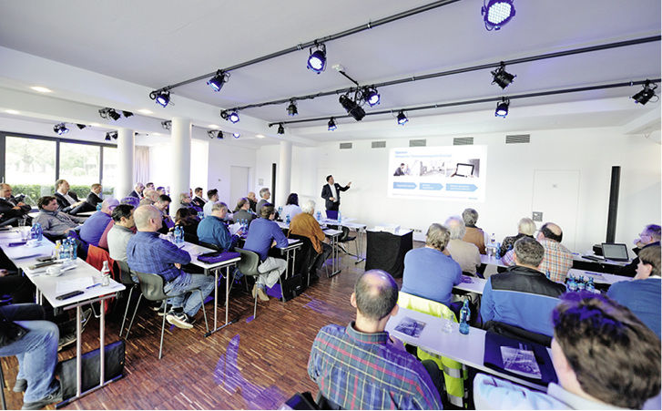 



1
 Die sieben Veranstaltungen des Uponor Expertenforums 2016 zur Trinkwasserhygiene waren mit rund 500 Teilnehmern vollständig ausgebucht. Im Mai und Juni gibt es neue Termine. 
