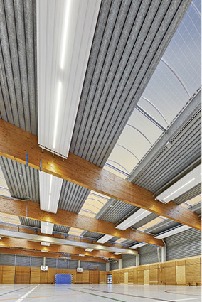 



Zehnder: ZBN-Deckenstrahlplatten mit LED-Einbauleuchten.
