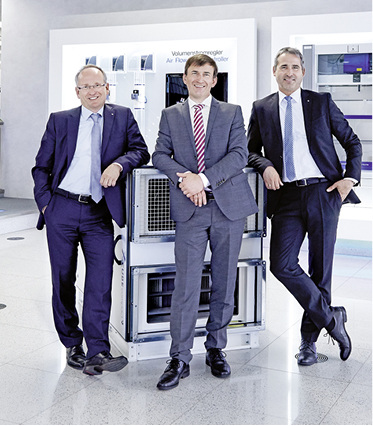 <p>
Freuen sich auf die Zusammenarbeit (v. l.): Thomas Mosbacher (Geschäftsführer Trox GmbH), Norbert Heger (Geschäftsführer HGI mbH) und Udo Jung (Geschäftsführer Trox GmbH). 
</p>

<p>
</p> - © Trox

