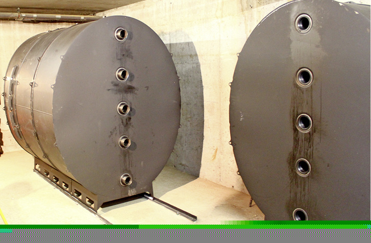 



1
 Varical-Speicher vor der Montage des Endmoduls. 
