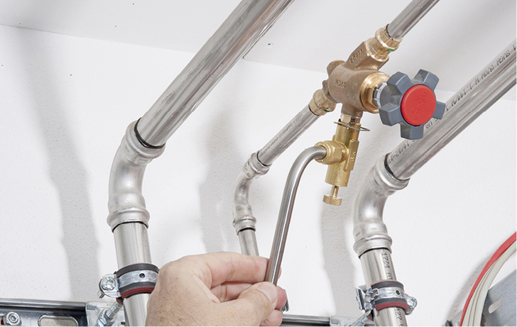 



1
 Die statistische Auswertung Tausender Probennahmen seit der Ausweitung der Beprobungspflicht durch die Trinkwasserverordnung 2011 hat die vielschichtige Gefährdungslage mikrobieller Kontamination bestätigt. 
