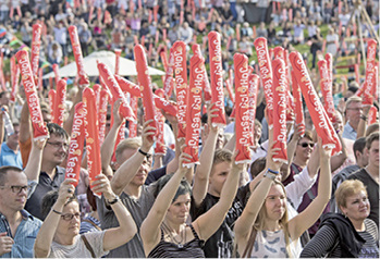 <p>
</p>

<p>
Viessmann: Rund 11 000 Mitarbeiter und ihre Angehörigen besuchten das Jahrhundertfestival in Allendorf (Eder). 
</p> - © Viessmann Werke

