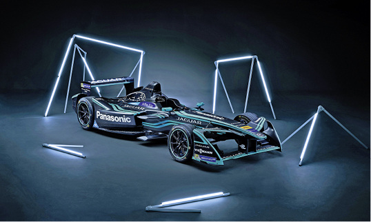 <p>
</p>

<p>
Mit dem Viessmann-Schriftzug auf dem Panasonic Jaguar Racing I-TYPE 2 will das Unternehmen das Profil seiner Marke weiter schärfen und seinen innovativen Produkten eine neue Plattform geben. 
</p> - © Viessmann

