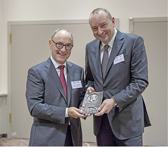 <p>
</p>
<p>
BTGA-Präsident Hermann Sperber überreicht Prof. Dr.-Ing. Ulrich Pfeiffenberger (links) die Hermann-Rietschel-Plakette. 
</p> - © Kristian Barthen
 
BTGA-Präsident Hermann Sperber überreicht Prof. Dr.-Ing. Ulrich Pfeiffenberger (links) die Hermann-Rietschel-Plakette.