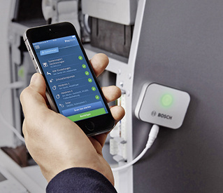 <p>
</p>
<p>
Buderus: Diagnosesystem Smart Service Key und App ProWork. 
</p> - © Buderus
 
Buderus: Diagnosesystem Smart Service Key und App ProWork.