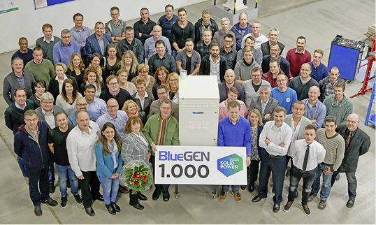 



Die Heinsberger Belegschaft des Brennstoffzellenherstellers Solidpower hat im Dezember 2017 den 1000. Bluegen produziert. 
