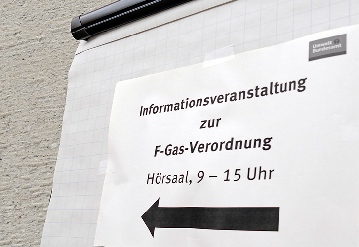 <p>
</p>

<p>
<span class="GVAbbildungszahl">1</span>
 Mehr als 100 Vertreter der Kälte-Klima-Branche sowie Anwender von kältetechnischen Einrichtungen informierten sich am 2. Februar 2018 beim Umweltbundesamt in Dessau über den aktuellen Stand und die künftigen Herausforderungen des F-Gase-Phase-down. 
</p> - © Wolfgang Schmid

