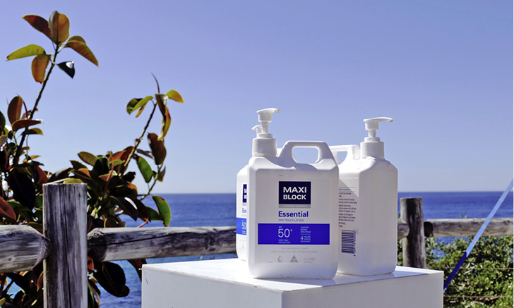 



1
 In Australien ist das Bewusstsein für die gesundheitlichen Auswirkungen des Ozonlochs viel größer als in Europa: Kostenlose UV-Schutzcreme am Bondi Beach in Sydney. 
