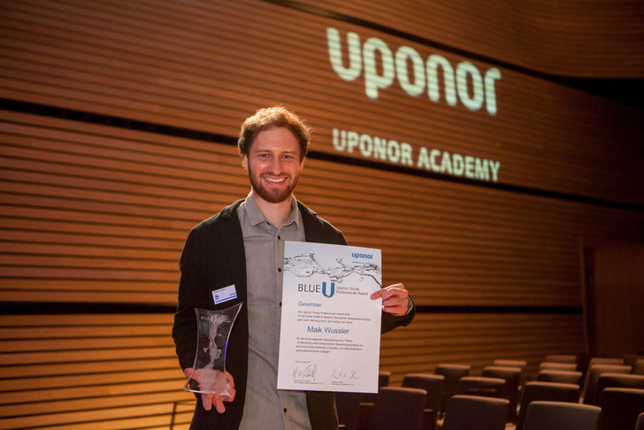 Maik Wussler hat den Uponor Blue U Award 2018 gewonnen. Der Preisträger hat erst jüngst sein Studium an der TU Braunschweig im Studiengang Sustainable Design als Master of Science abgeschlossen. - © Uponor
