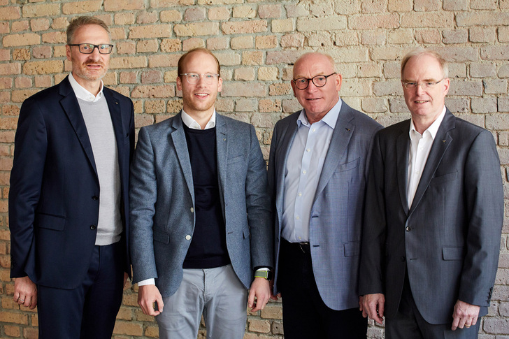 Das Viessmann Executive Board: CFO Dr. Ulrich Hüllmann, Co-CEO Max Viessmann, Chairman Prof. Dr. Martin Viessmann und Co-CEO Joachim Janssen (v.l.).