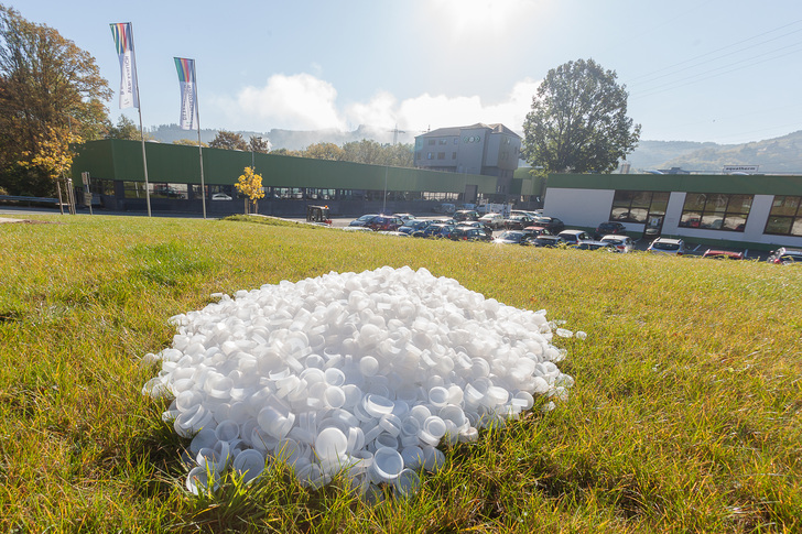 Durch den Verzicht auf Rohrschutzkappen vermeidet aquatherm etwa 8,5 t Plastikmüll pro Jahr.