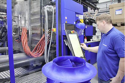 



Ziehl-Abegg: Ziehl-Abegg stellt mit hochkomplexen Werkzeugen bionisch optimierte Ventilatoren aus dem Spezialkunststoff ZAmid her. 
