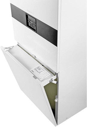 



Buderus: Logamax plus GB172iT mit Bedieneinheit Logamatic RC310. 
