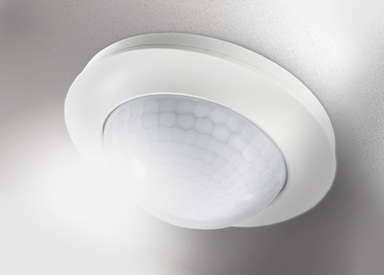 



Esylux: Corridor-Compact-Melder. 
