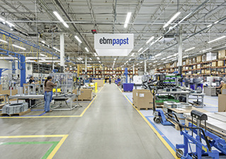 



Seit 1980 beliefert ebm-papst den nordamerikanischen Markt mit energieeffizienten Lüfterlösungen aus Farmington (Connecticut). 
